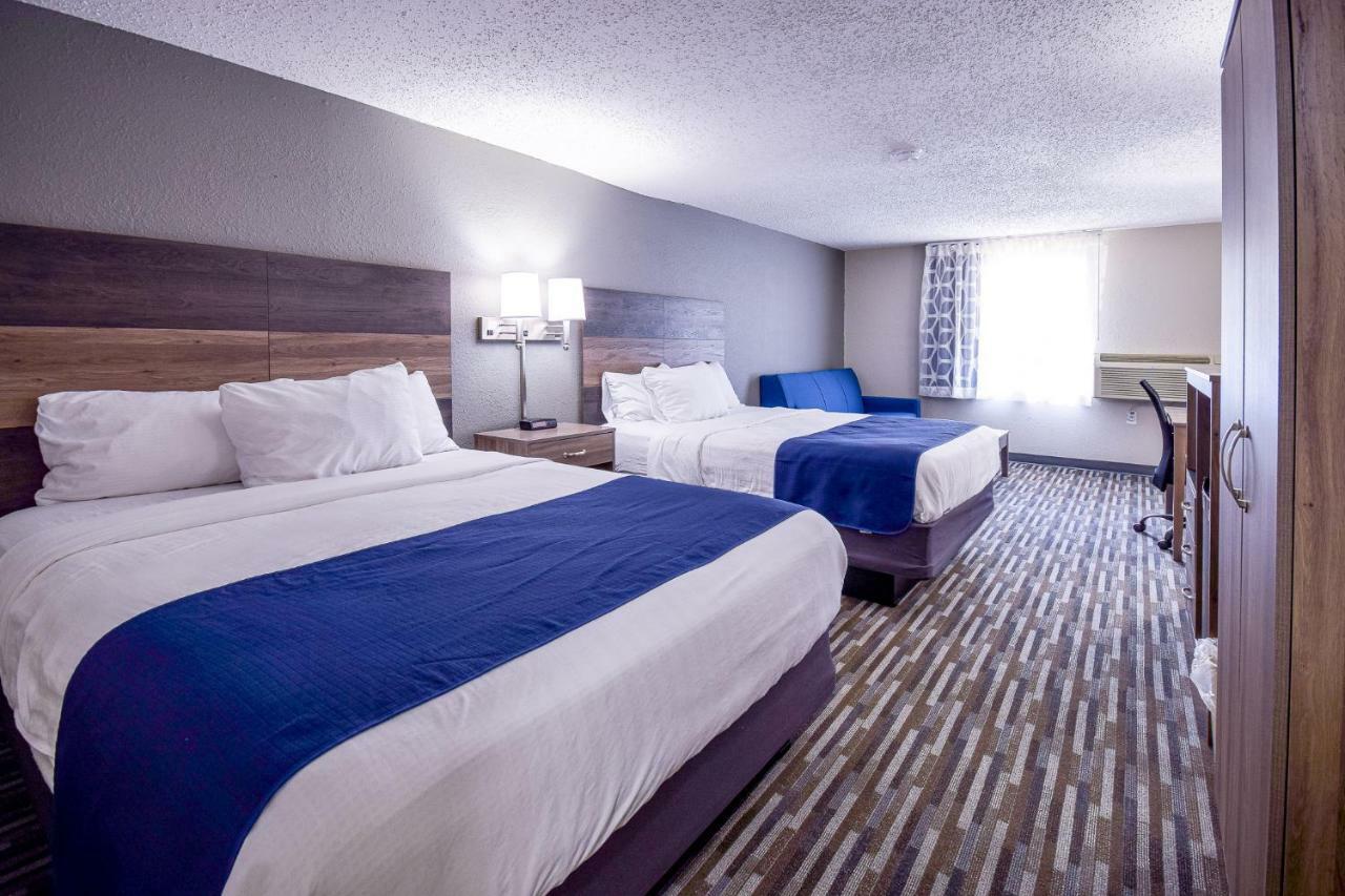 Days Inn & Suites By Wyndham Wisconsin Dells Exterior photo